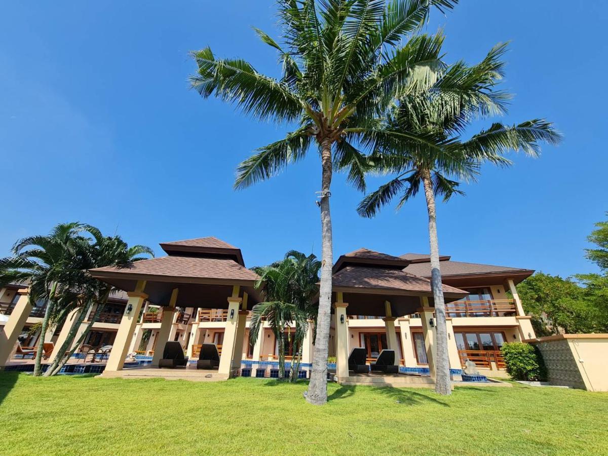 Elegancy Resort HHQ Buitenkant foto