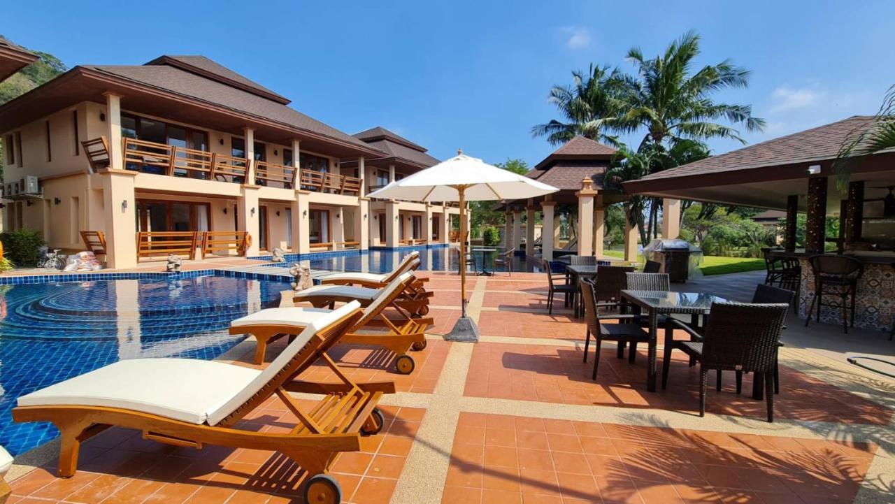 Elegancy Resort HHQ Buitenkant foto
