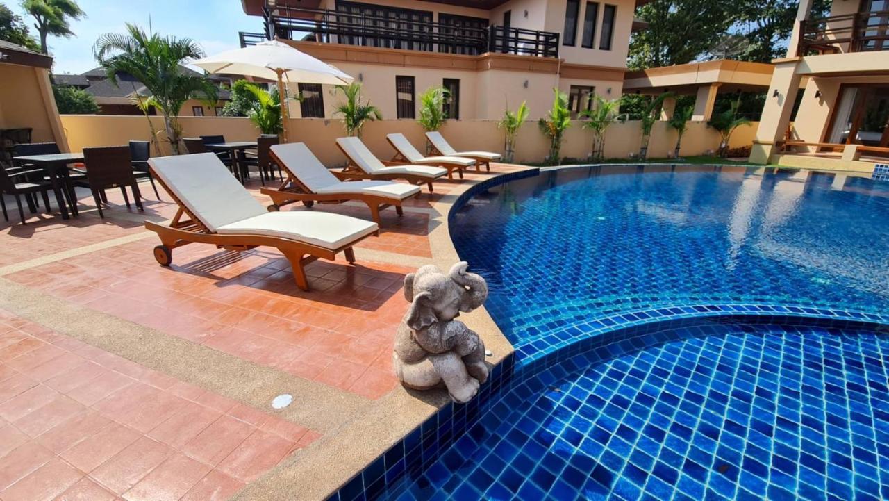 Elegancy Resort HHQ Buitenkant foto