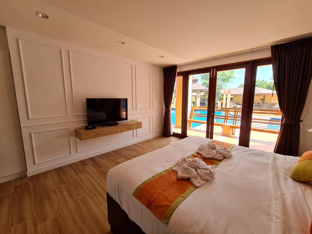 Elegancy Resort HHQ Buitenkant foto