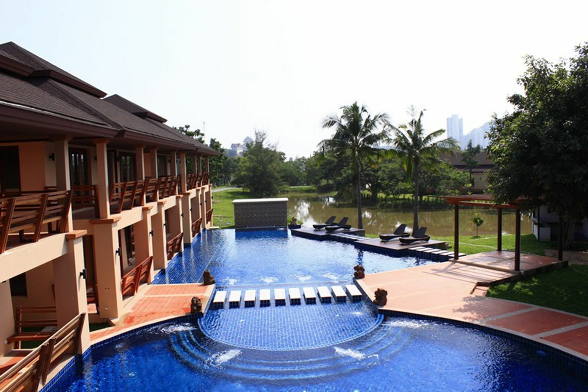 Elegancy Resort HHQ Buitenkant foto