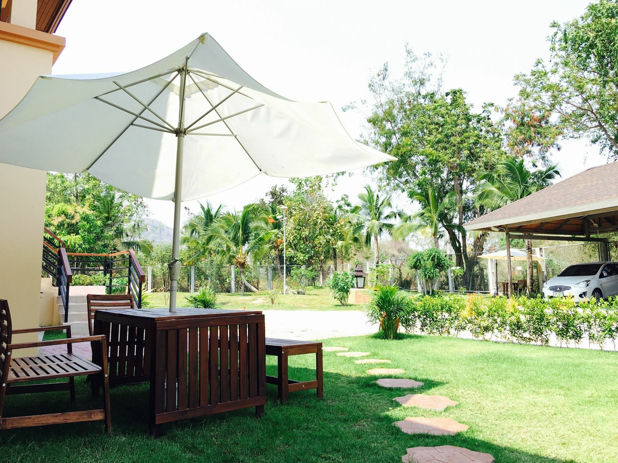 Elegancy Resort HHQ Buitenkant foto